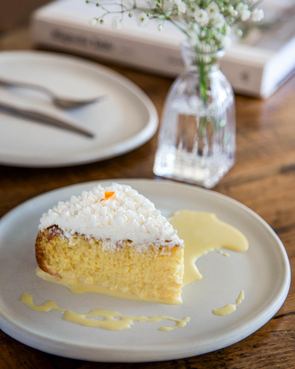 Saffron ( tres leches)
